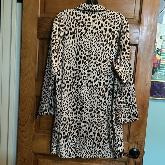 Victoria Secret Nightgown, size Medium - Picture 4 of 5